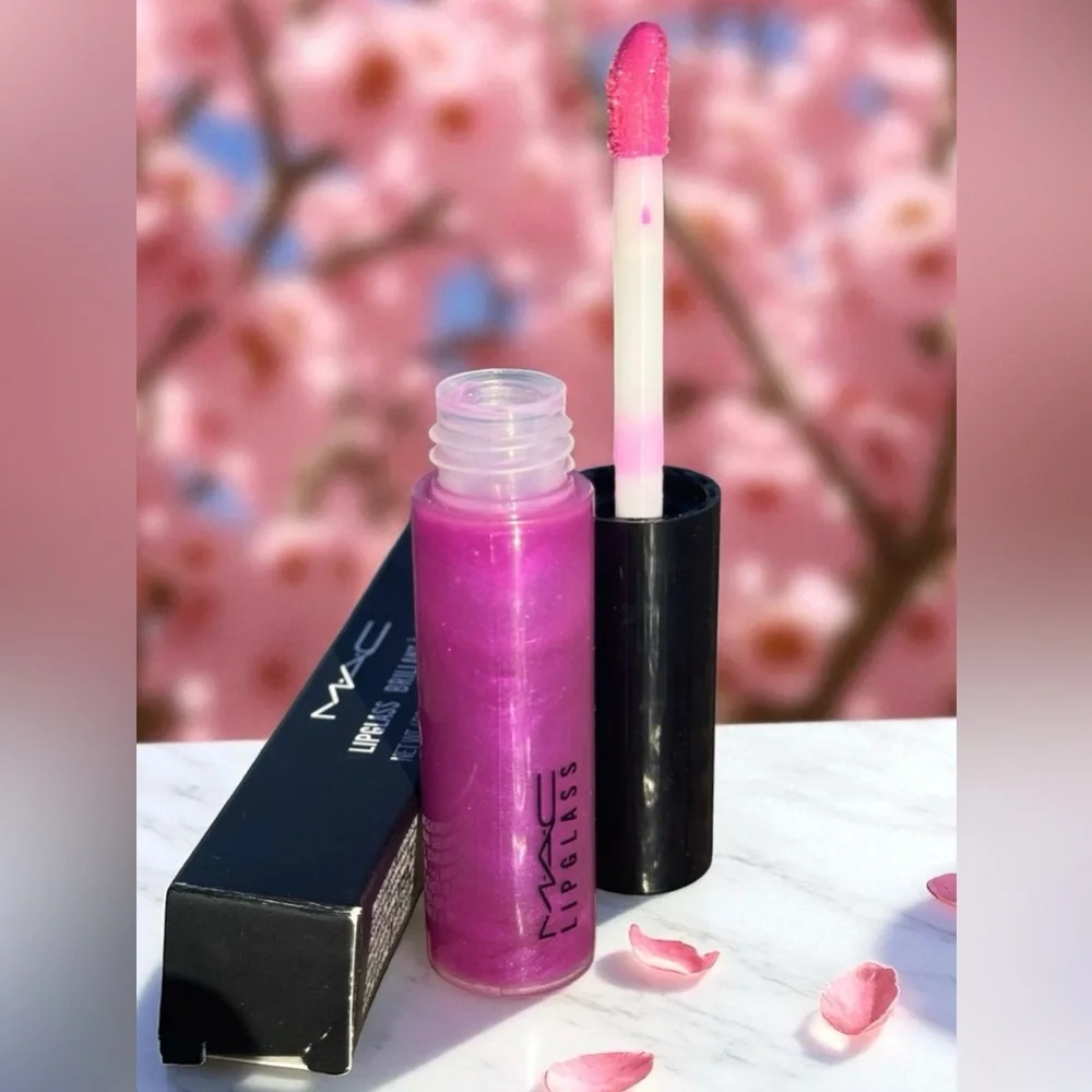 MAC REVENGE IS SWEET LIPGLASS. LIMITED EDITION. NEW IN BOX.